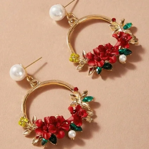 Red floral flower bouquet textured gold hoop pearl statement earrings - Picture 4 of 10